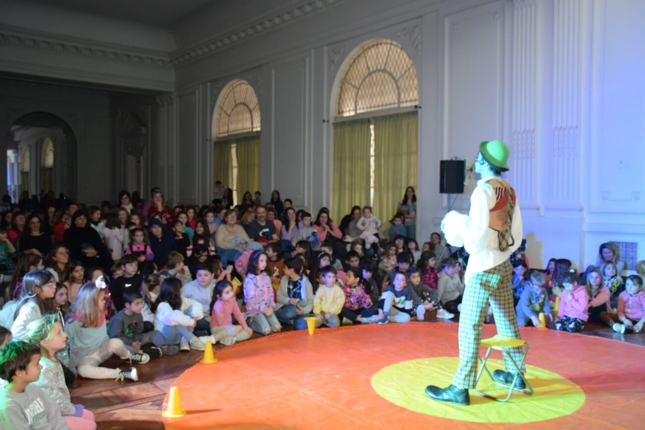 Las familias de Nueve de Julio disfrutaron del show circense de «a