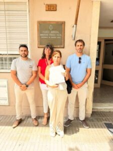 La senadora bonaerense, Analía Balaudo, realizó una denuncia penal contra ABSA y a funcionarios provinciales por la falta de agua en Carlos Casares, acompañada por los concejales de ese distrito Franco Cruceño, Viviana Neschenko y Ezequiel Orazi.